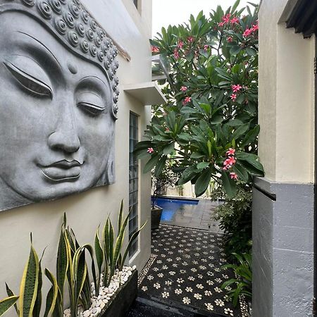 Bali, Kuta, De Kubu Villa No1 Legian Buitenkant foto
