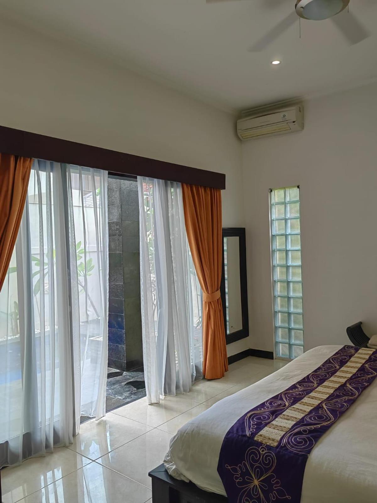 Bali, Kuta, De Kubu Villa No1 Legian Buitenkant foto