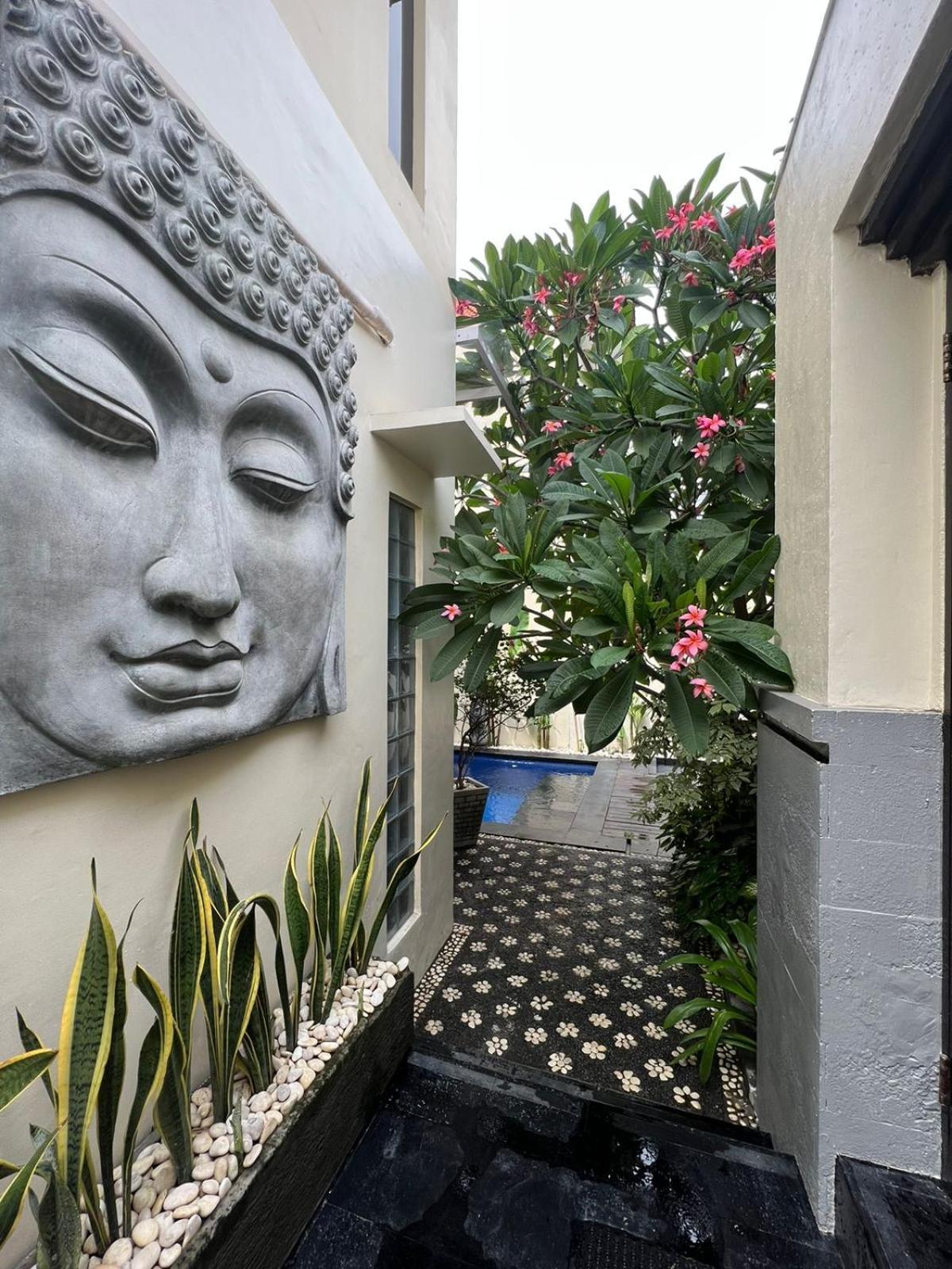 Bali, Kuta, De Kubu Villa No1 Legian Buitenkant foto